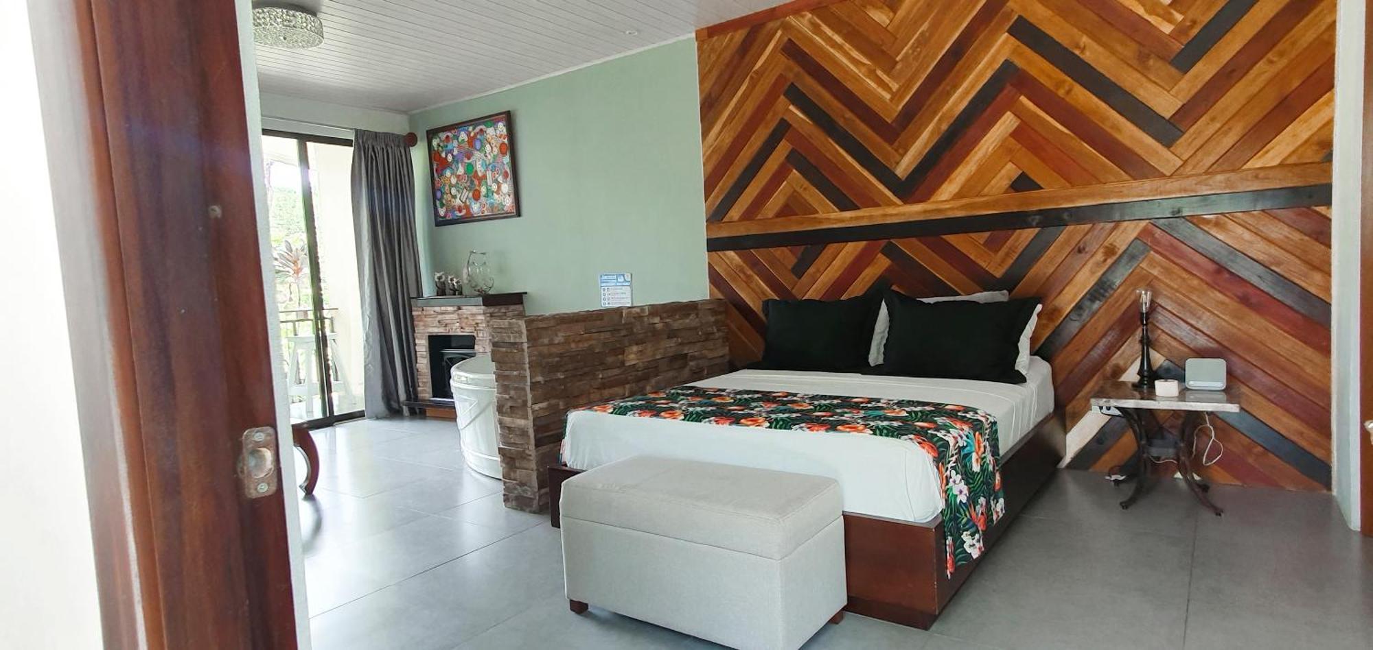 Hotel Yellow Tree *